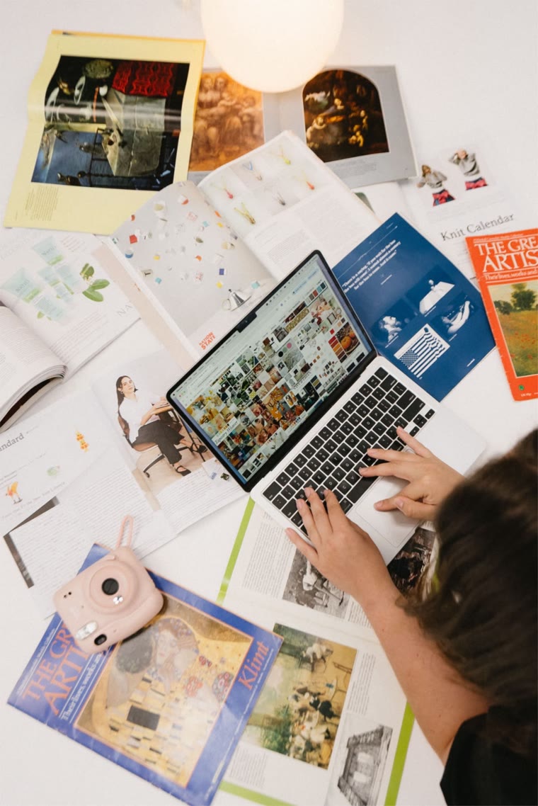 El equipo creativo de Kalma trabajando